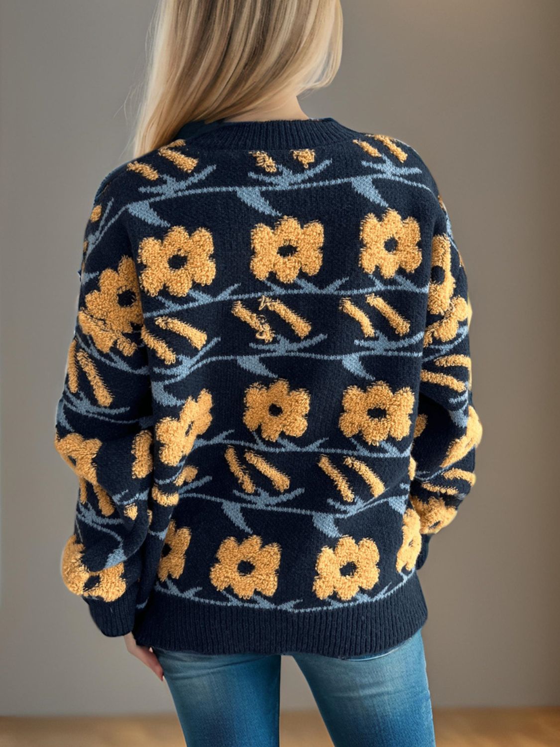 Flower Contrast Round Neck Long Sleeve Sweater