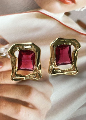 Irregular design pink crystal stud earrings